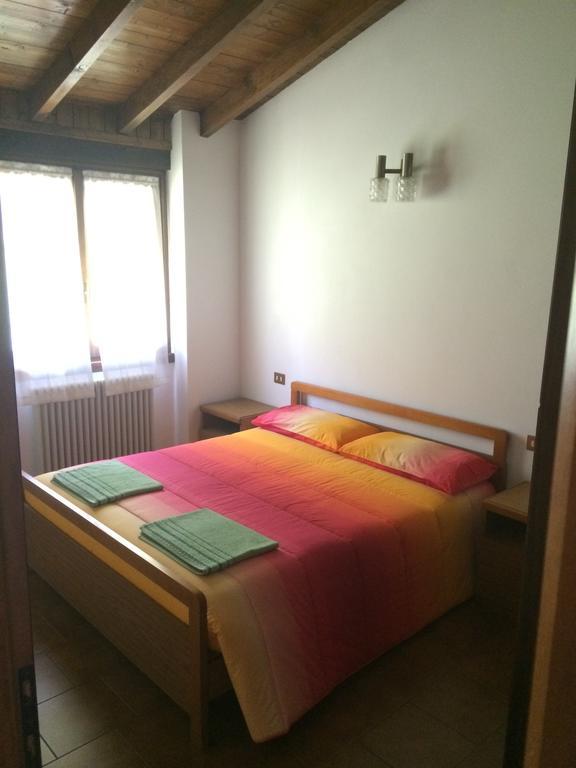 The Silence Holiday Apartment Lezzeno Δωμάτιο φωτογραφία