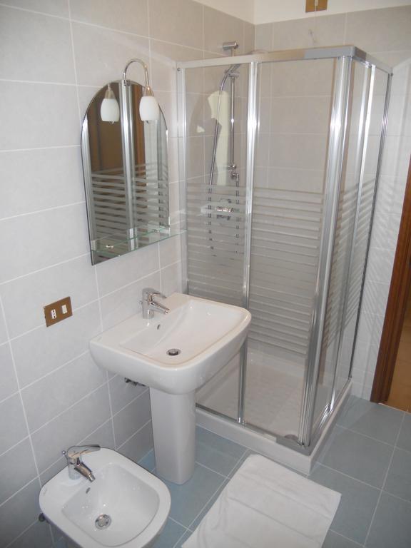The Silence Holiday Apartment Lezzeno Εξωτερικό φωτογραφία